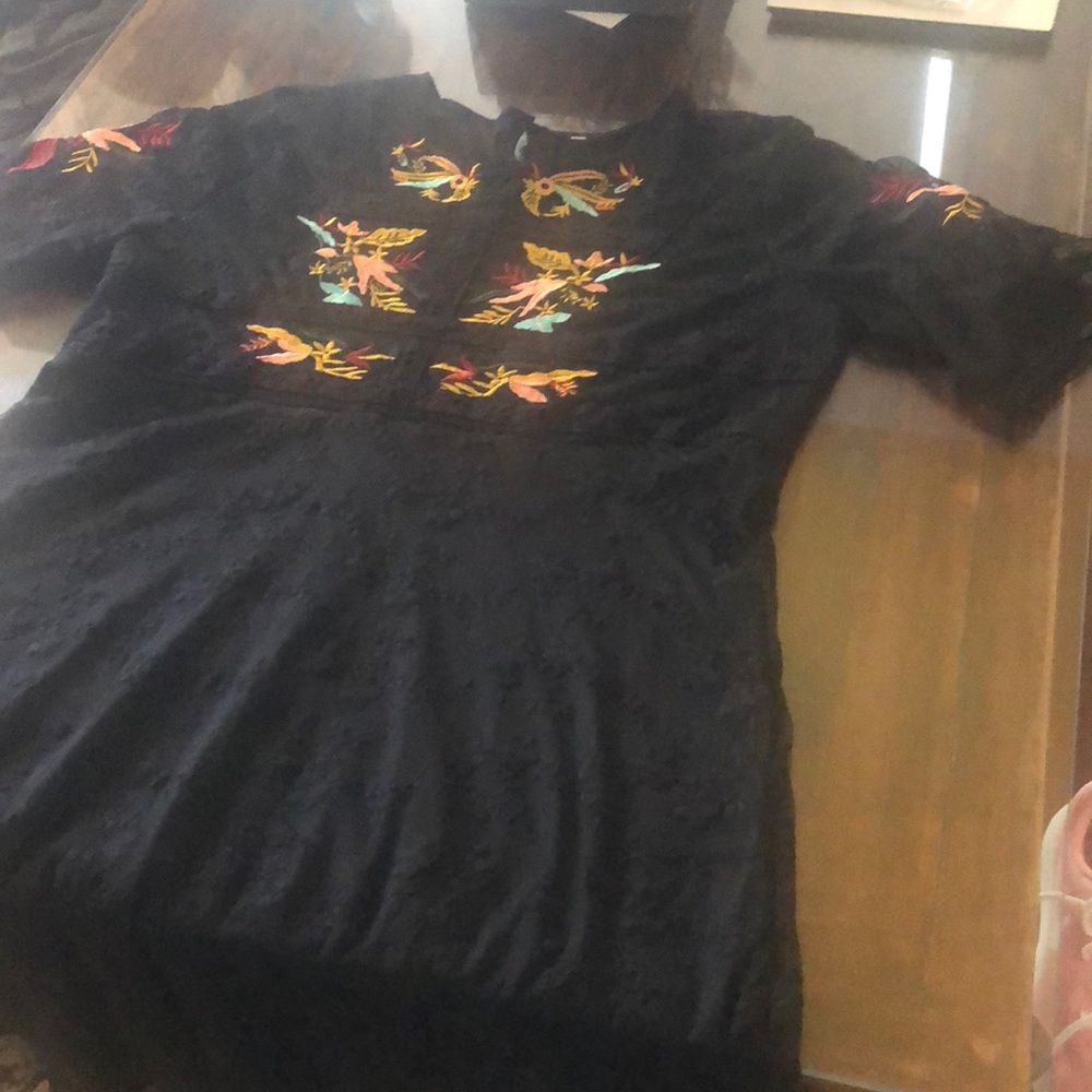Black casual dress